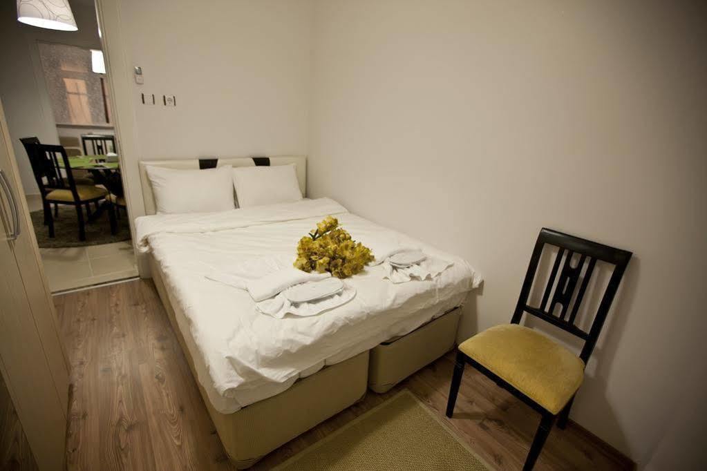 Mete Apartments Istanbul Exterior photo